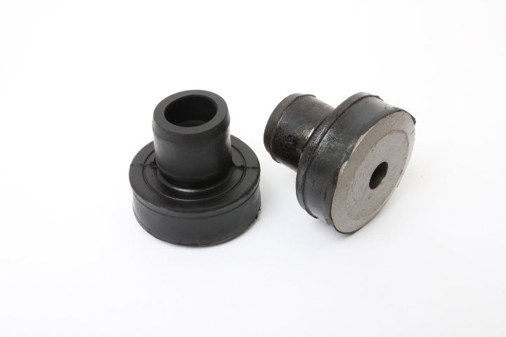 JCB Poduszka pod silnik i skrzynie - 3CX 4CX AZERI PARTS