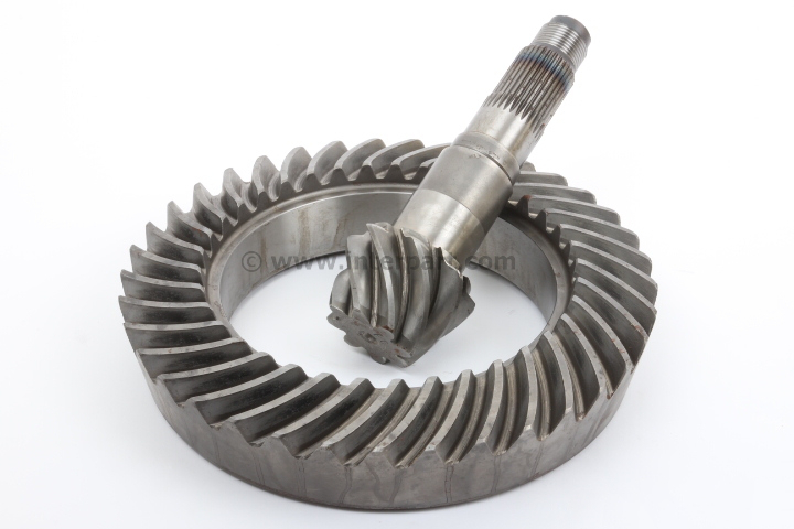 JCB Wałek ataku z kołem talerzowym 8/37t - AZERI PARTS